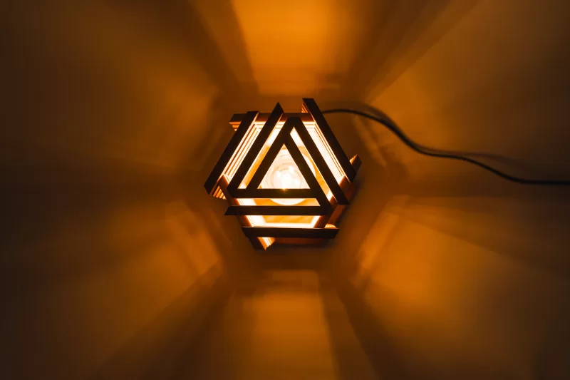 Stolní lampička - Tria Soria - Stínové efekty- Space Root - 5