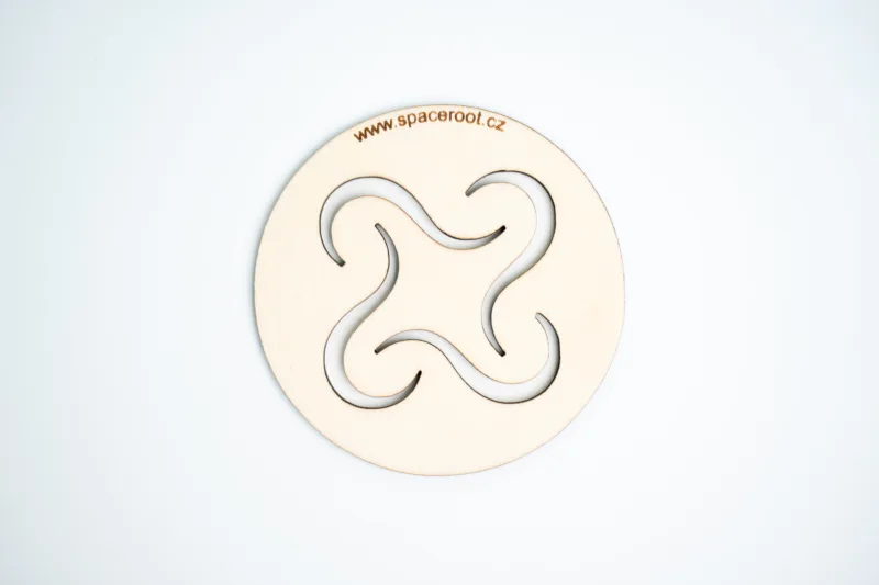 Dřevěný podtácek - Space root - prořezaný