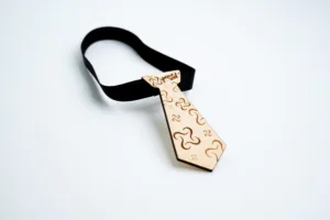 Kravata Space root - s černou gumičkou - světlá