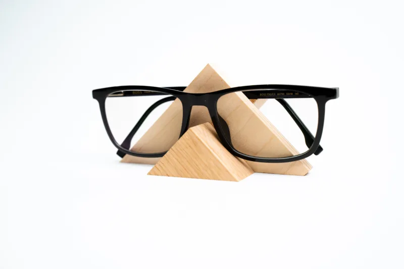 Stojan na brýle - Space root - 8