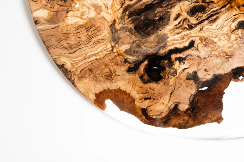 Oliv Auris 60cm - detail dřeva