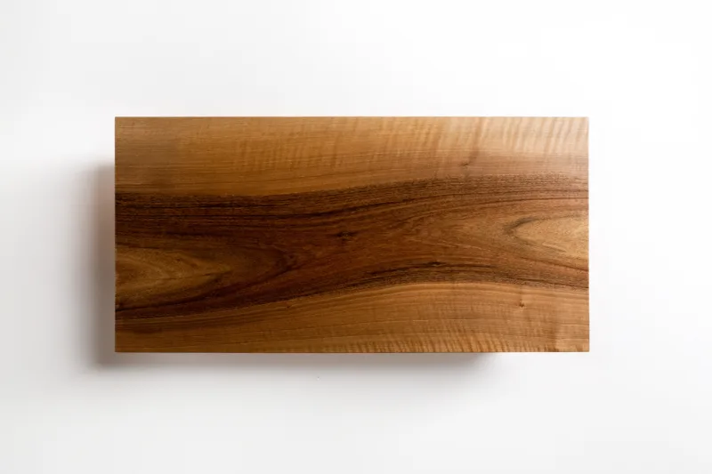 Masivní ořechový konferenční stůl s barevným jádrem - Bon Foram