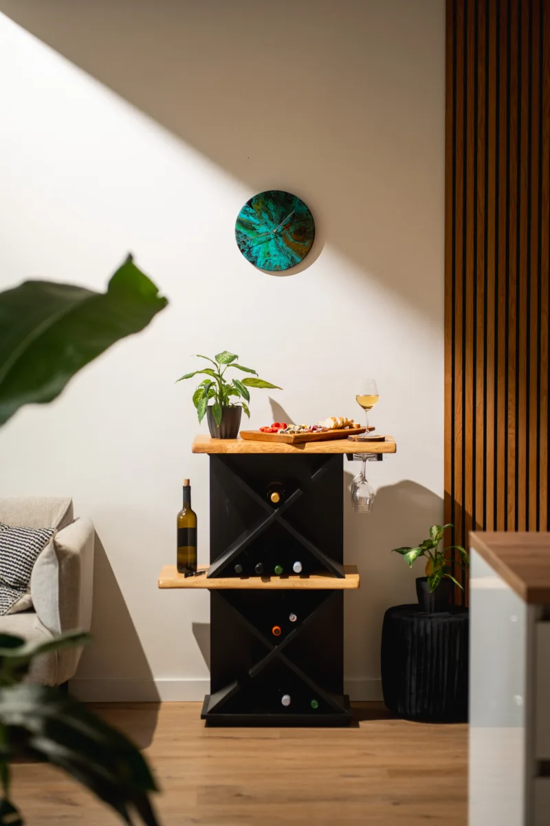 designove-nastenne-hodiny-orrin-elun-space-root-2
