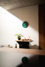 designove-nastenne-hodiny-orrin-elun-space-root-6