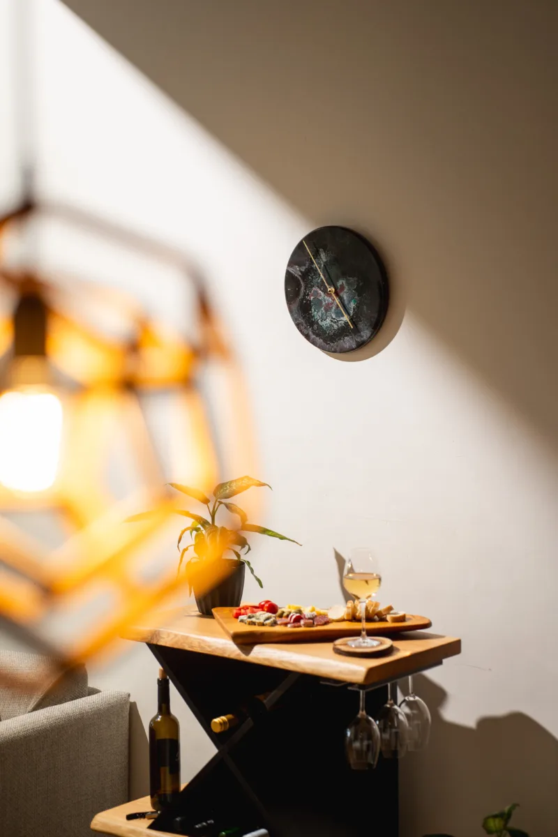 designove-nastenne-hodiny-orrin-faro-space-root-3