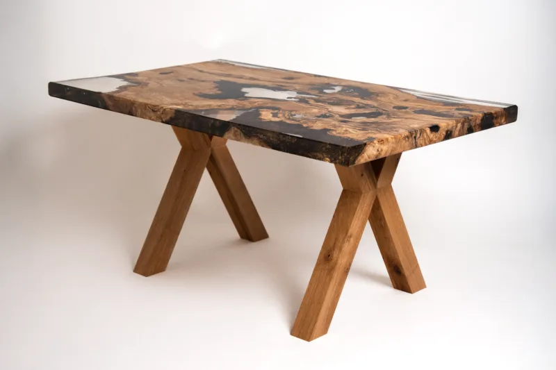 Ravera s epoxidovou deskou Oliv Vetum z olivovníku pohled ze strany.