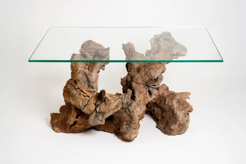 Konferenční stůl Bon Tribelle z přední strany.