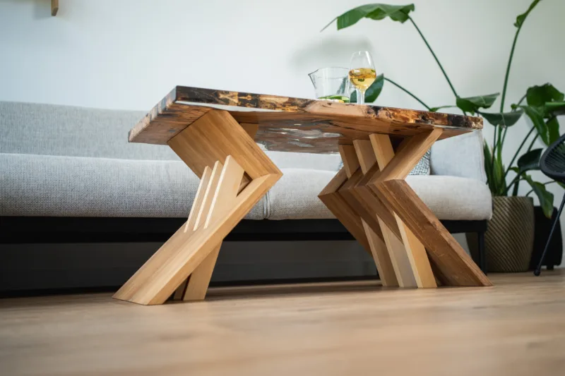 Konferenční stůl Bon Zeisario - interiér zespodu