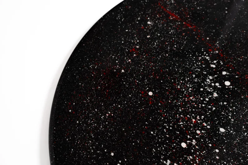 Stolová deska Lume Galax s akrylovým povrchem pohled na hranu zblízka