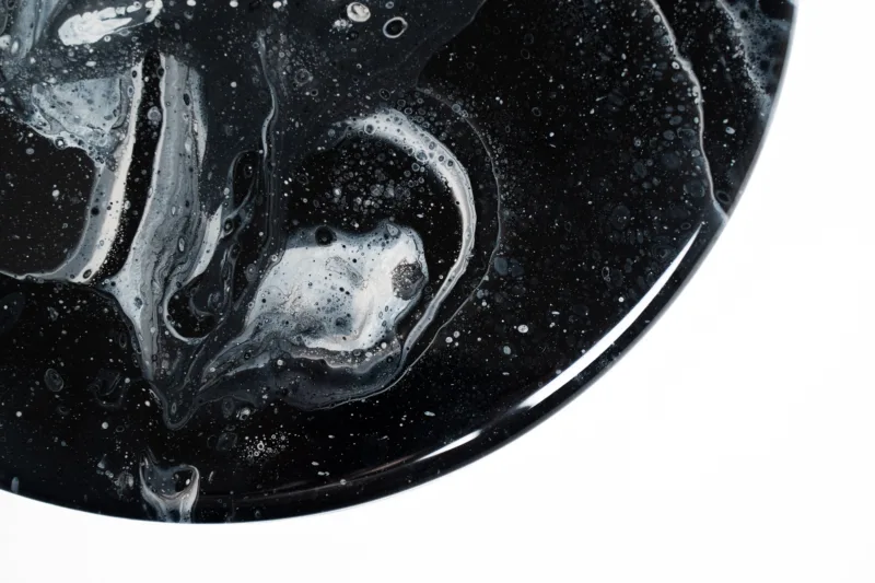 Stolová deska Lume Umbra s akrylovým povrchem pohled na detail hrany